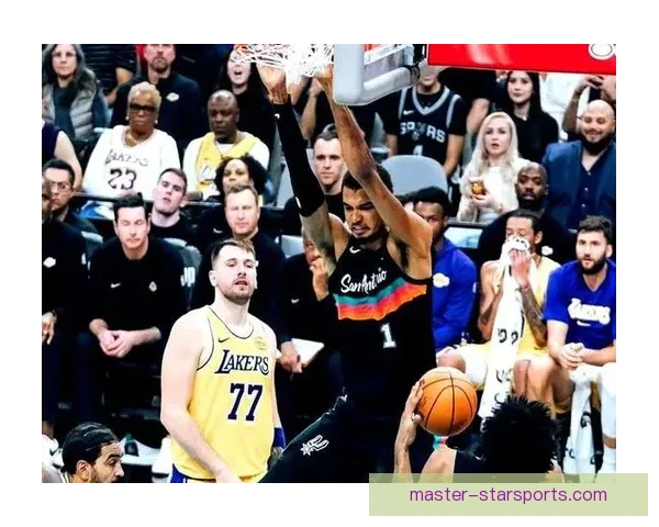 NBA季后赛争夺全面升级巨星对决引爆联盟格局迎来全新变化趋势