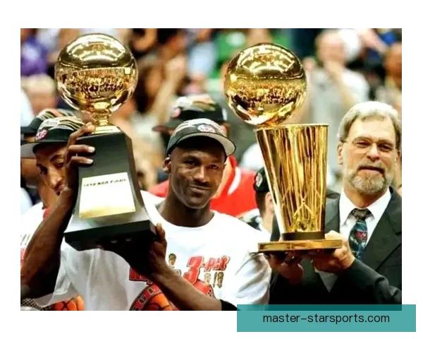 世界杯荣耀之路：回顾历届精彩瞬间与历史传奇球队的辉煌表现